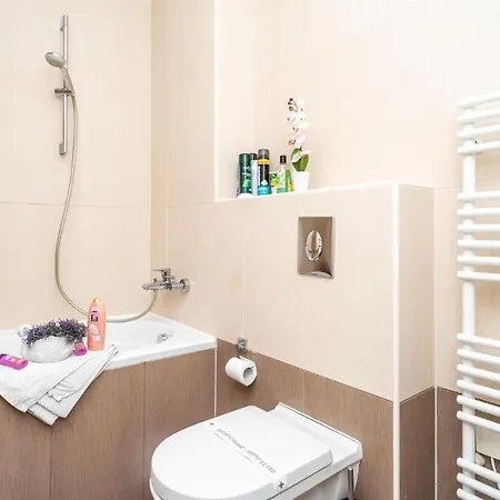 Apartamento 1 Bedroom Amazing In *