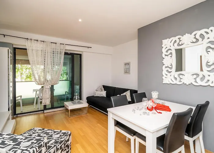1 Bedroom Cozy In * 杜布罗夫尼克